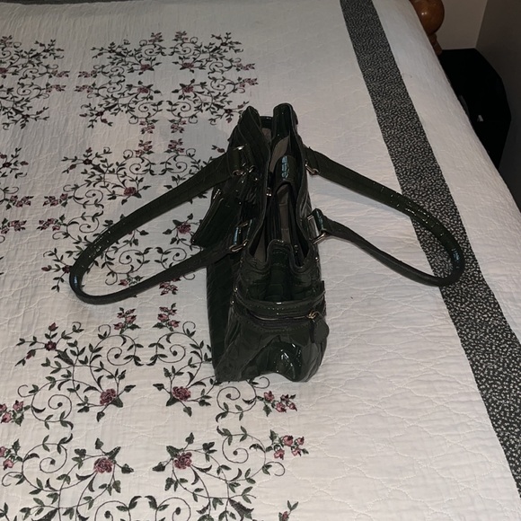 Liz claybourn green purse - Picture 3 of 4